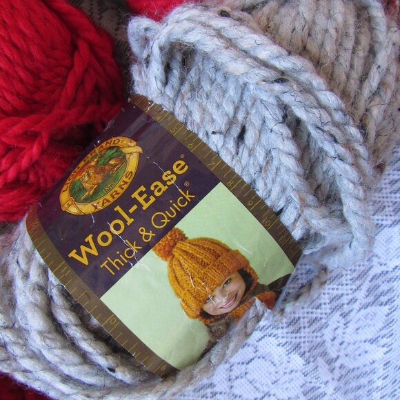 4+sks Bulky(weght 6) yarn, Wool/Acrylic, Lion Brand, Brand:Loops & Threads - Picture 7 of 7